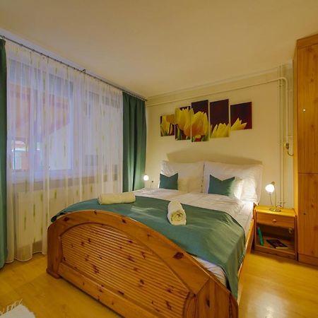 Maria Apartman Hajduszoboszlo Luaran gambar