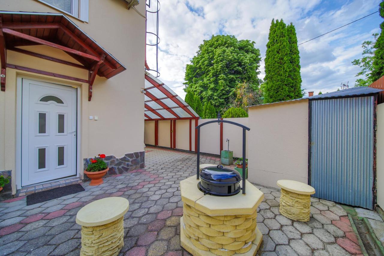 Maria Apartman Hajduszoboszlo Luaran gambar