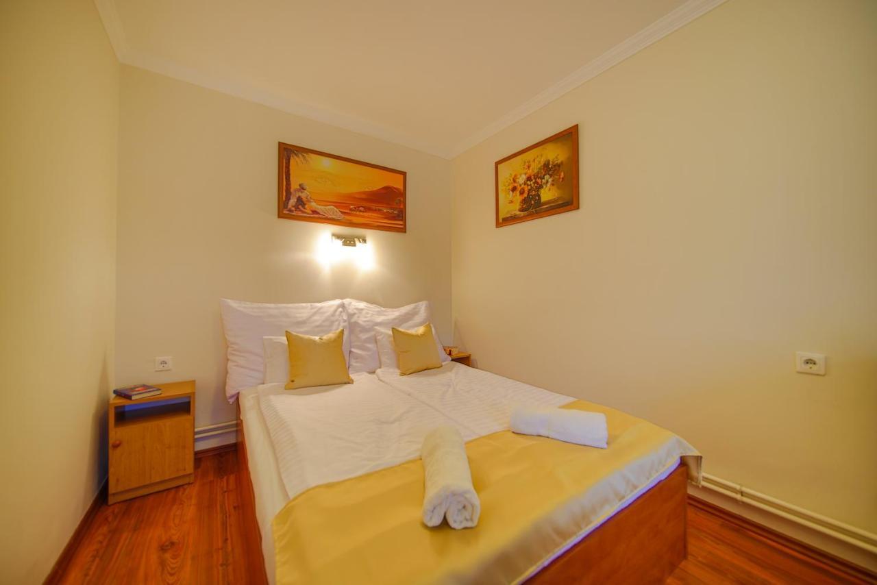 Maria Apartman Hajduszoboszlo Luaran gambar