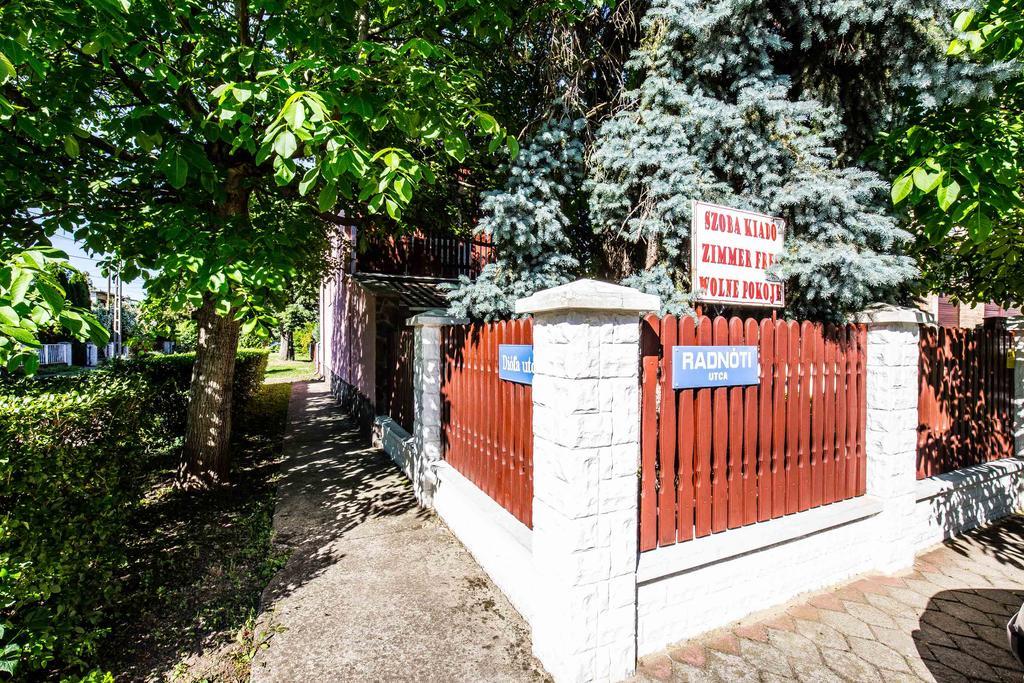 Maria Apartman Hajduszoboszlo Luaran gambar